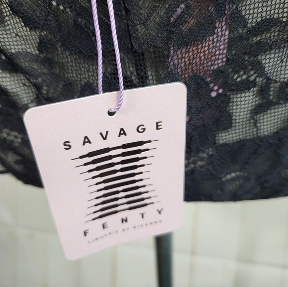 Savage X Fenty Floral Lace Unlined Bra & Cheeky Panty (Small) Set Black 32B - Picture 12 of 12